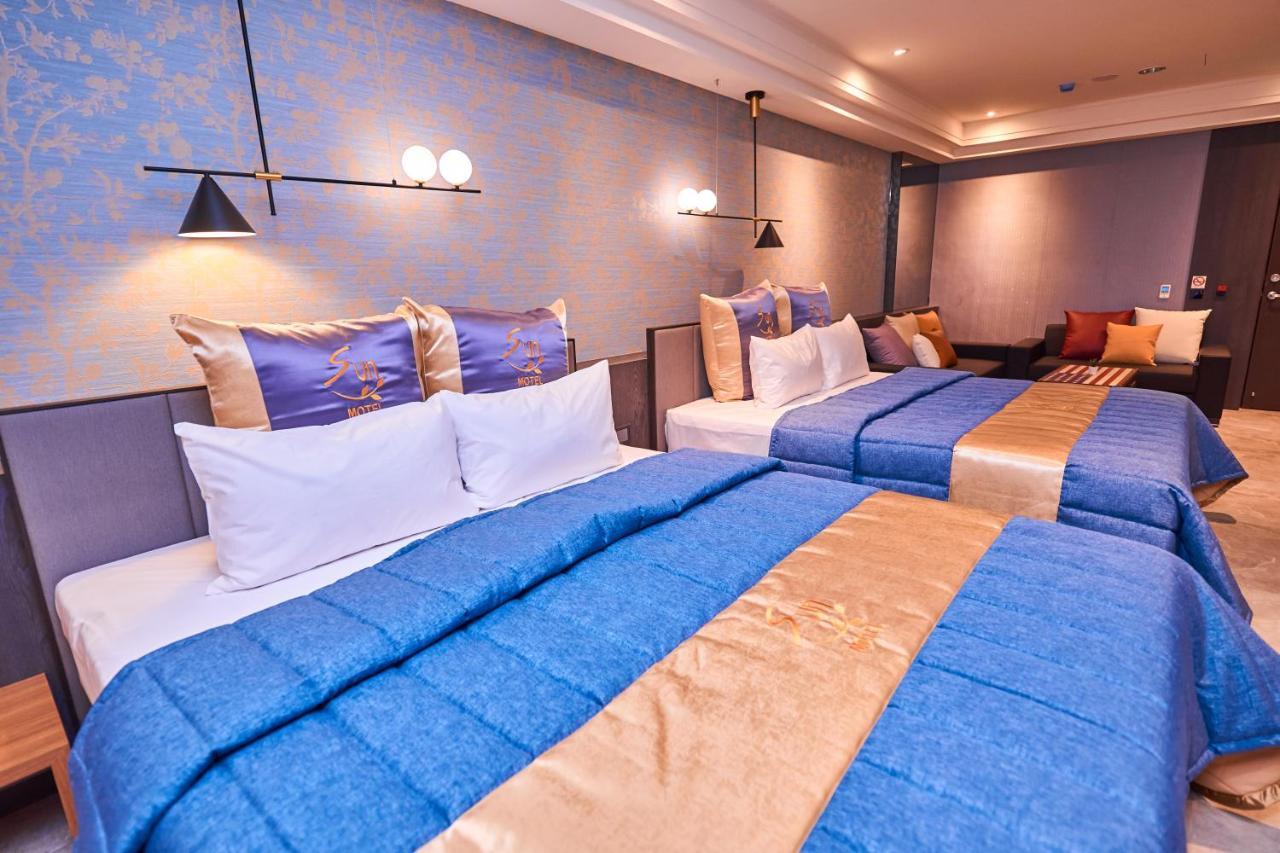 Sun Motel Kaohsiung Bagian luar foto